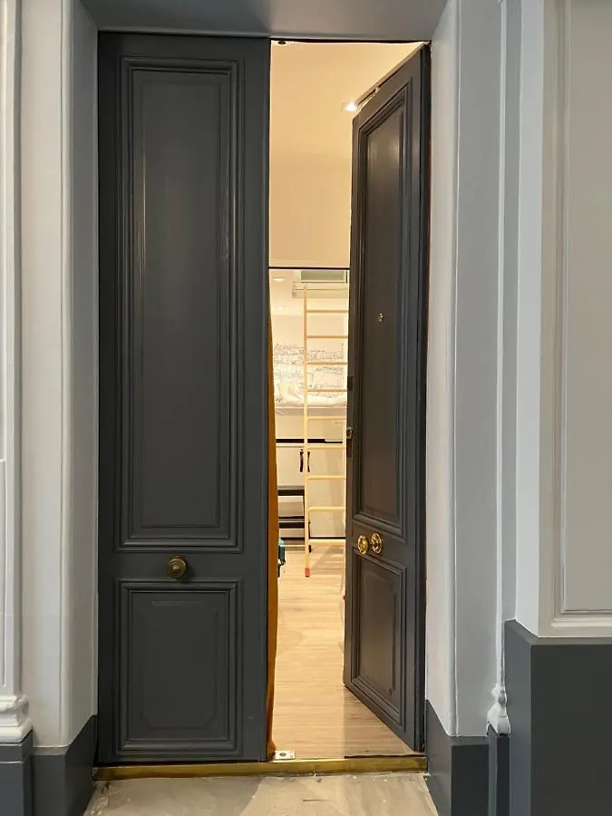 The Palm Central Paris - Comfort And Air Conditioning In The 9Th Apartman 0*,  Franciaország